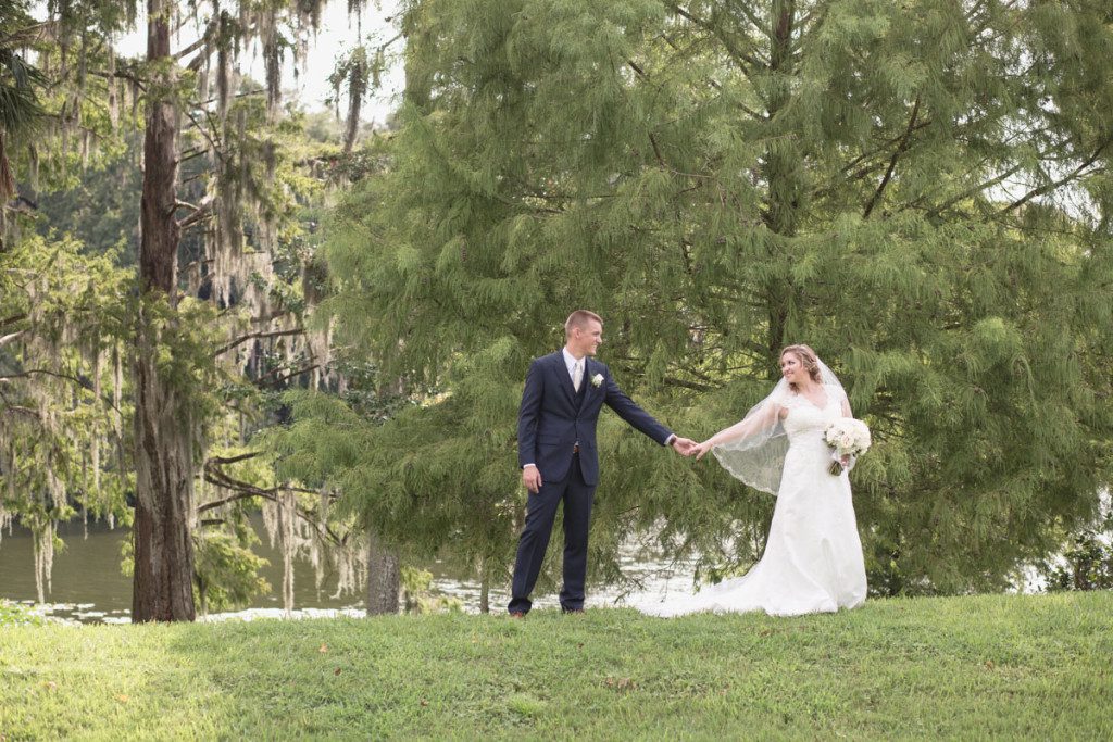 Orlando-Wedding-Photographer-Leu-Gardens-310-Lakeside-17