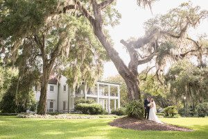 Leu Gardens wedding by Orlando photographer