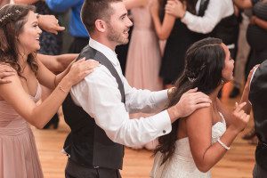 Best Orlando Wedding photographer captures Winter Park wedding at Calvray Church and Winter Park Women's Club with blush wedding
