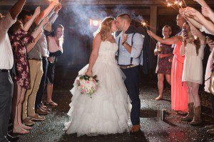 Orlando wedding photographer captures rustic chic wedding at the Hammock House in Wekiva