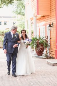 Orlando photographer and videography capture wedding ceremony at the Veranda at Thornton park venue downtown