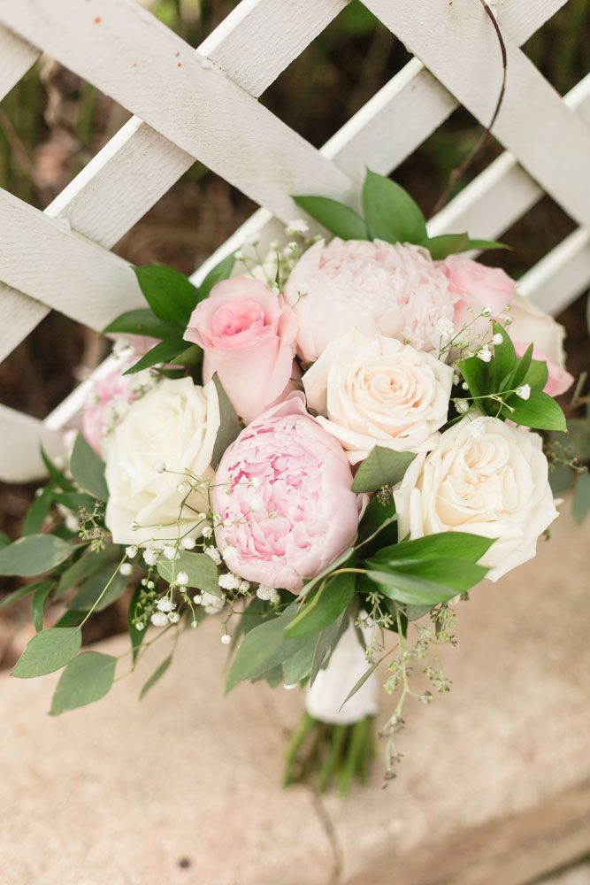 Blush and cream bouquet for beautiful Orlando wedding at Paradise Cove